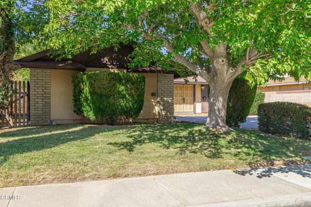 Detail Gallery Image 3 of 31 For 39015 Deer Run Rd, Palmdale,  CA 93551 - 4 Beds | 2 Baths