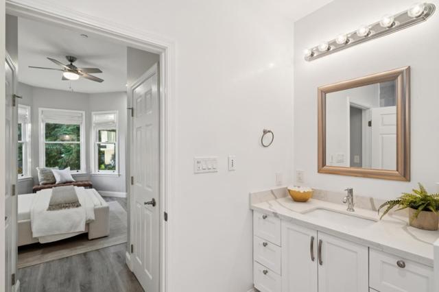 30003006 26th Street, San Francisco CA: https://media.crmls.org/mediaz/e6eb90ec-e269-4e8b-a9c9-4c8eb4ba892d.jpg