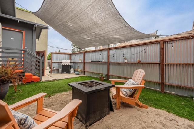 4211 Martin Luther King Jr Way, Oakland CA: https://media.crmls.org/mediaz/e6ebbda3-d095-498c-931a-0b2a31aca297.jpg