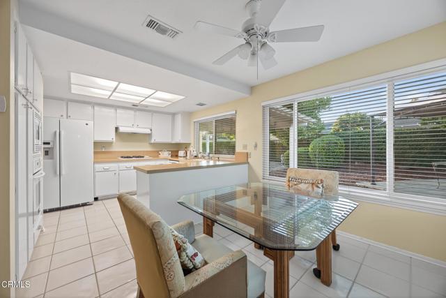 205 Larkhill Street, Thousand Oaks CA: https://media.crmls.org/mediaz/e6ebf4b8-2631-47e9-b72d-4e7c89265983.jpg
