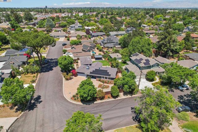Image 44 of 55 For 14917 Berry Way