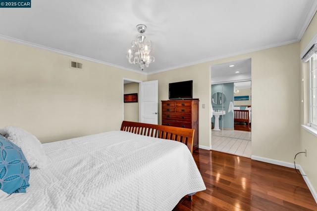102 Monasterio Ct, San Ramon CA: https://media.crmls.org/mediaz/e6ec12d4-86d9-45f3-82b9-26172ee42a40.jpg