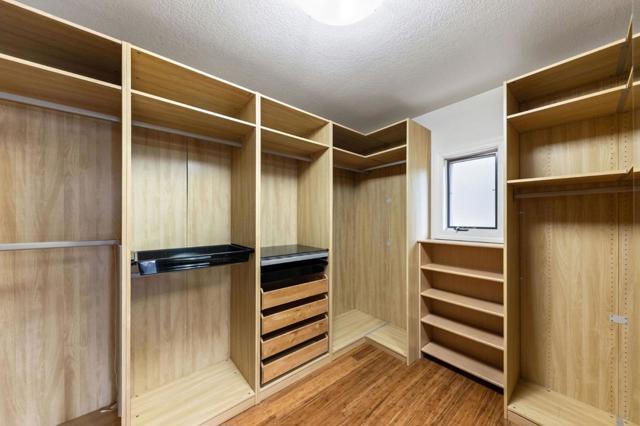 1035 Macadamia Drive, Hillsborough CA: https://media.crmls.org/mediaz/e6ec9d03-0a1f-452e-adc8-7c21dd1dcf6d.jpg
