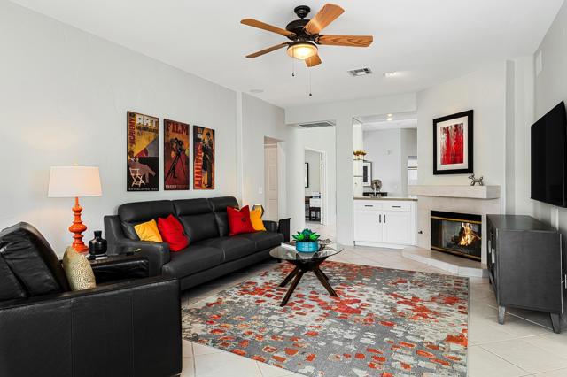 7 Florentina Drive, Rancho Mirage CA: https://media.crmls.org/mediaz/e6ed3593-d5c5-42ea-8b38-6bafda89d39c.jpg