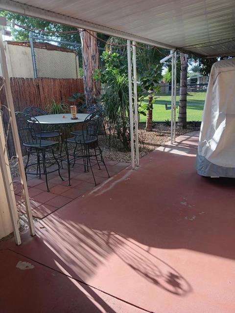 121 Via Valverde, Cathedral City CA: https://media.crmls.org/mediaz/e6ed6a27-ed5e-4cbe-b907-6a7cc8b020f8.jpg