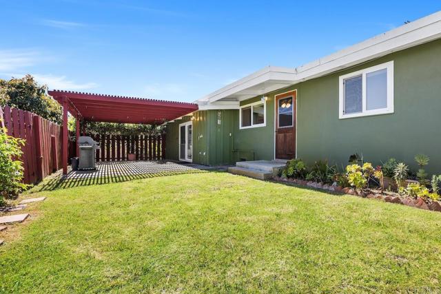 Detail Gallery Image 6 of 38 For 2600 Highland Dr, Carlsbad,  CA 92008 - 4 Beds | 2 Baths