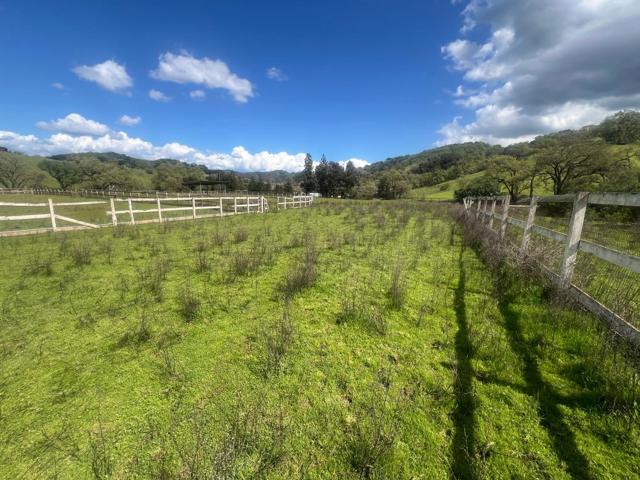5390 Little Uvas Road, Morgan Hill CA: https://media.crmls.org/mediaz/e6ede2cf-260d-4610-80fd-132300684858.jpg
