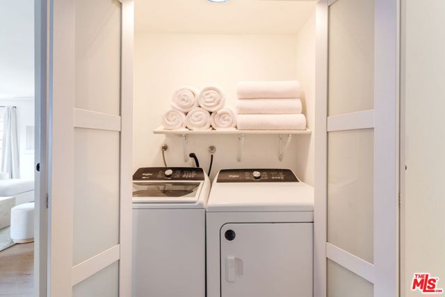 11737 Darlington Avenue, Los Angeles CA: https://media.crmls.org/mediaz/e6ee670b-e671-46e4-b4e1-f275994653b7.jpg