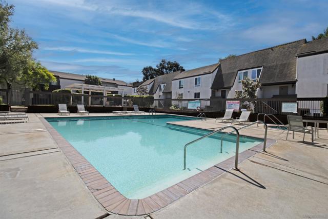 1337 Camanito Galbadon, San Diego CA: https://media.crmls.org/mediaz/e6eeb786-fe32-4ba5-9a6e-9d38354a024a.jpg