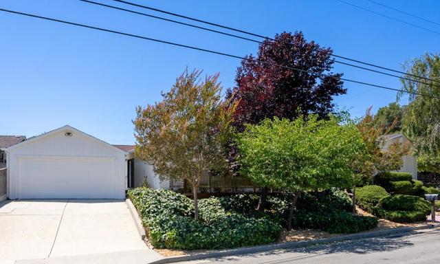 631 Park Way, Santa Cruz CA: https://media.crmls.org/mediaz/e6eeb9d4-1cec-4dbe-a107-7ce0e68a9fc2.jpg