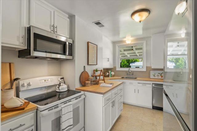 405 Bradley Avenue, San Jose CA: https://media.crmls.org/mediaz/e6f094f6-264a-4054-8a7e-830d85cfbc5a.jpg
