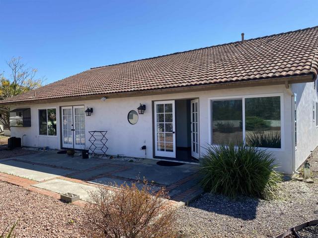 Detail Gallery Image 2 of 21 For 11668 Corte Morita, San Diego,  CA 92128 - 3 Beds | 2 Baths