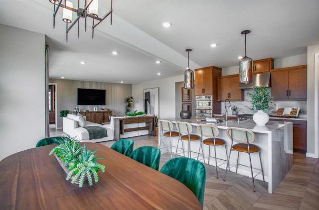 7130 Rece Lane, Gilroy CA: https://media.crmls.org/mediaz/e6f12872-f589-4f9a-bc69-9ee86f00e900.jpg