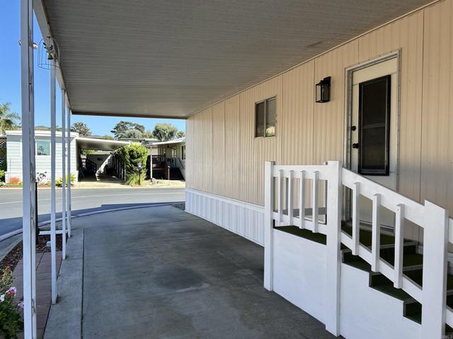 Detail Gallery Image 4 of 21 For 1506 Oak Dr #22,  Vista,  CA 92084 - 2 Beds | 2 Baths