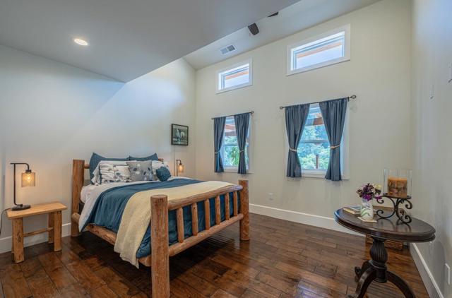 9247 Holly Hill Drive, Salinas CA: https://media.crmls.org/mediaz/e6f23c33-91c1-4563-91cf-327d6dff96c7.jpg