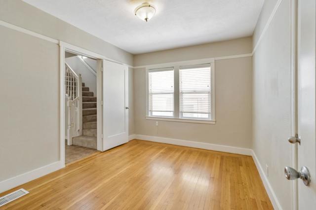 4431 Penniman Avenue, Oakland CA: https://media.crmls.org/mediaz/e6f2c26d-40a8-435d-9dd0-a151622c29fd.jpg