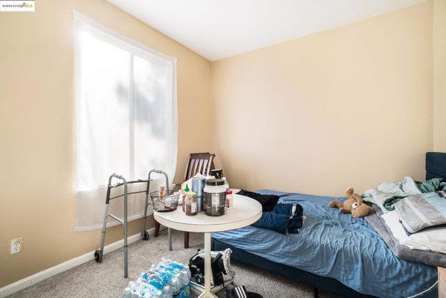 3238 Panda Ct, Antioch CA: https://media.crmls.org/mediaz/e6f3672f-111f-4655-9010-e68ddad43b78.jpg