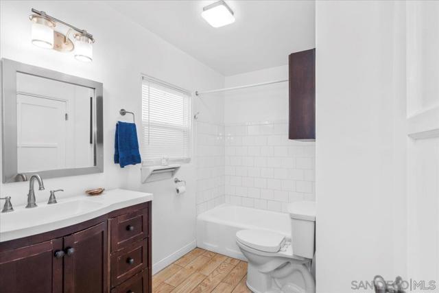 814 16 Pismo Ct., San Diego CA: https://media.crmls.org/mediaz/e6f3c57d-318a-401b-ab0a-8e2863aeac62.jpg