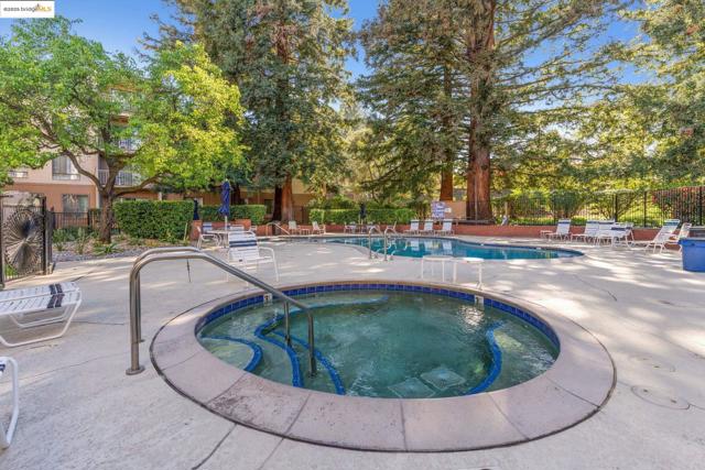 470 N N Civic Drive, Walnut Creek CA: https://media.crmls.org/mediaz/e6f3dbb1-69c5-4d6a-8897-1037dbf58aa6.jpg