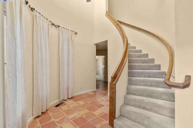 59480 Mines Rd, Livermore CA: https://media.crmls.org/mediaz/e6f3fb71-b35c-411b-a887-571926a3e562.jpg