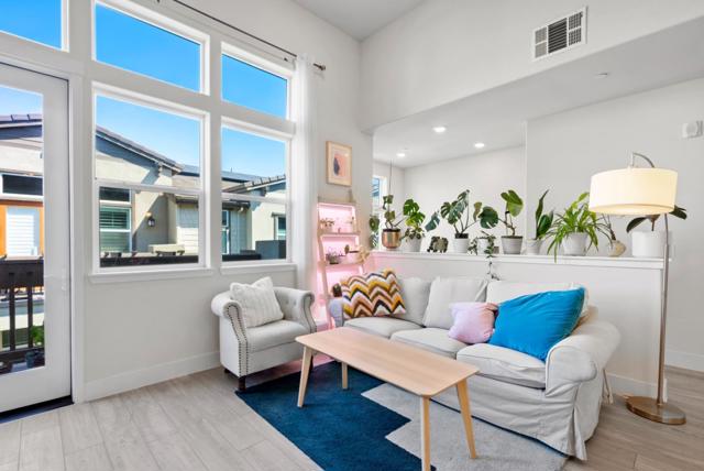 183 Dora Falls Terrace, Fremont CA: https://media.crmls.org/mediaz/e6f430d9-e472-4839-8cb9-39893ebabbf1.jpg