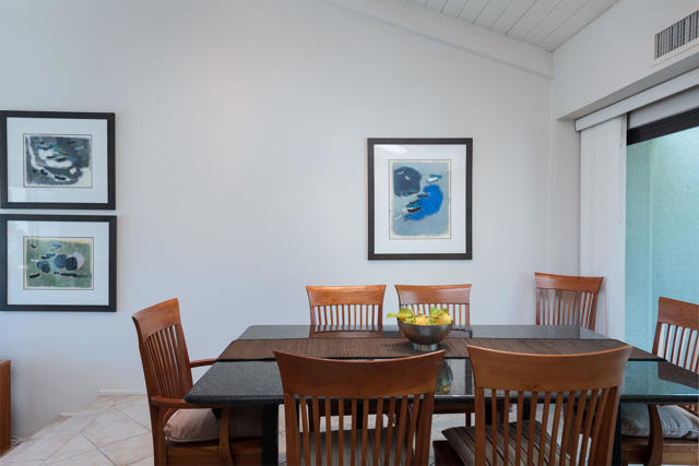 34955 Mission Hills Drive, Rancho Mirage CA: https://media.crmls.org/mediaz/e6f45e2c-0bca-4ae5-a271-d4a1b317fc42.jpg