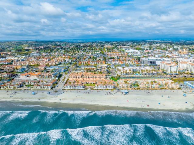 508 N Tremont Street, Oceanside CA: https://media.crmls.org/mediaz/e6f4e57a-e0b1-48a7-be85-9d1b2ceaaf47.jpg