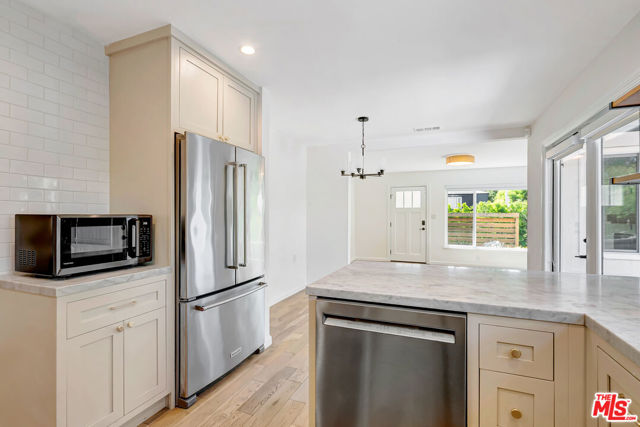 4340 W 60th Street, Los Angeles CA: https://media.crmls.org/mediaz/e6f6cb2a-ef13-4625-baab-cf729c9df976.jpg