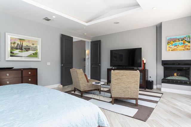 1311 Fuego Circle, Palm Springs CA: https://media.crmls.org/mediaz/e6f6e34e-e9d1-430c-993a-2c2fb35a1b87.jpg