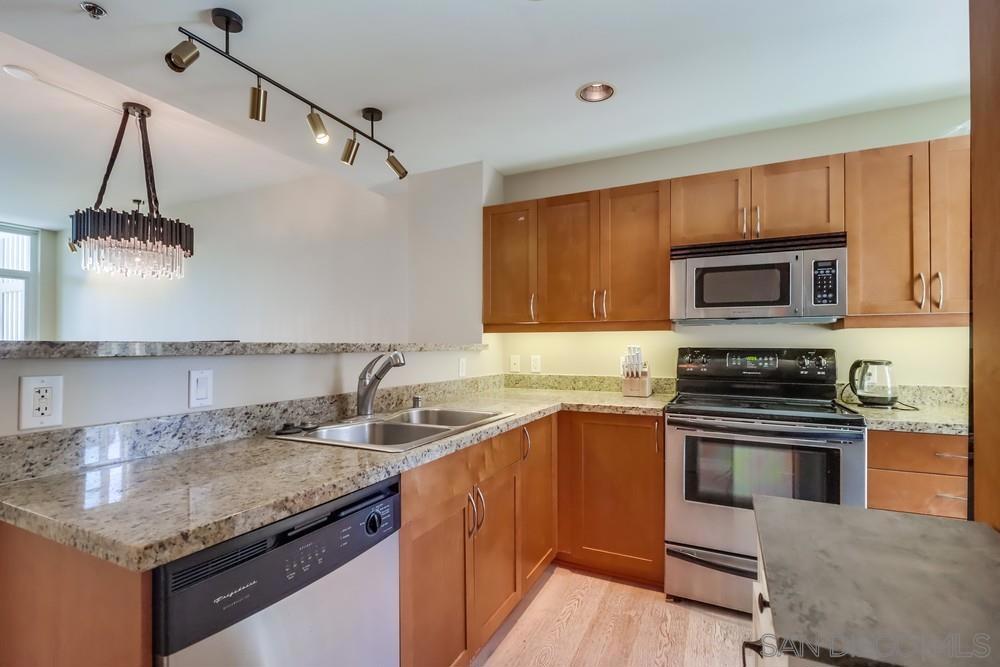 427 9th Ave - photo 3