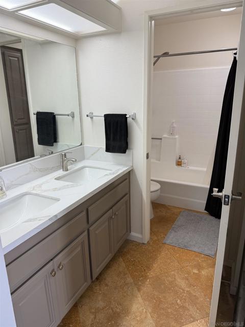 9342 Twin Trails Drive, San Diego CA: https://media.crmls.org/mediaz/e6f75c14-e1ea-4ea9-a042-bd6797543747.jpg