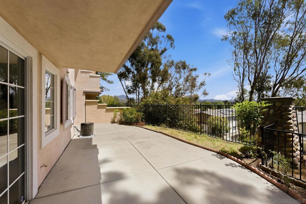 12041 Tivoli Park Row 2 - photo 3