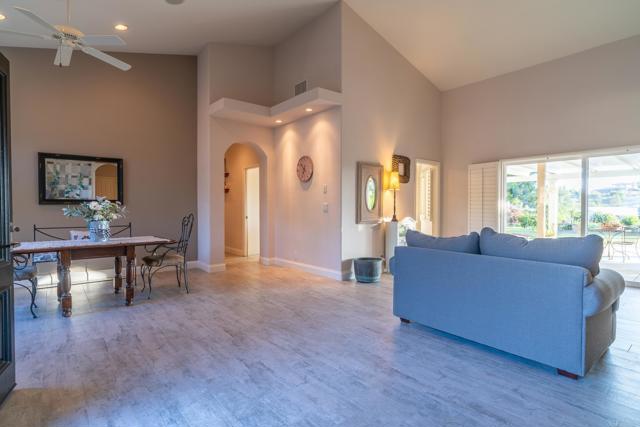 30646 Red Hawk Road, Valley Center CA: https://media.crmls.org/mediaz/e6f7ceeb-bdec-4d30-9610-3f9019fa0ef9.jpg