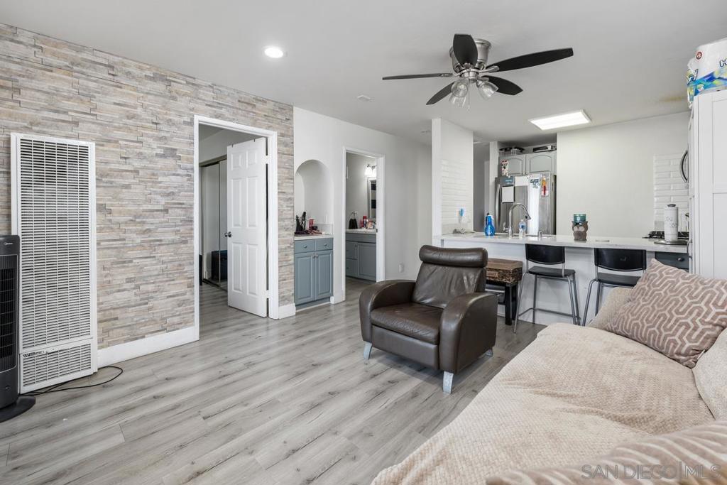 229 50th St. #20