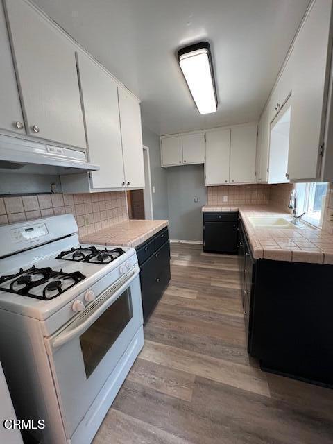 2456 Katherine Avenue, Ventura CA: https://media.crmls.org/mediaz/e6f8d435-f86d-4502-a288-0dad33640ae0.jpg