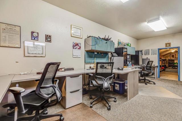 10012 N Foothill Boulevard, Cupertino CA: https://media.crmls.org/mediaz/e6f97879-443d-49c4-8392-36d77e056f28.jpg