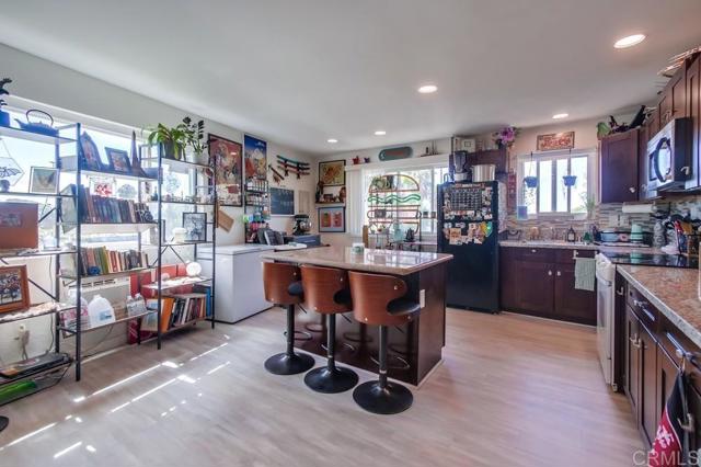 4348 College Avenue, San Diego CA: https://media.crmls.org/mediaz/e6f99ed6-7c04-4959-9d4a-865029fbdfb4.jpg
