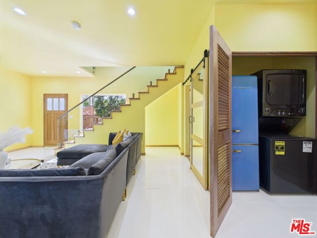 17660 Martha Street, Encino CA: https://media.crmls.org/mediaz/e6faa2a4-8185-4b27-afff-d7ebfb7fdae7.jpg