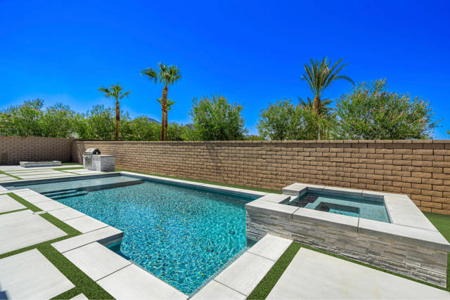 58229 Coral View Way, La Quinta CA: https://media.crmls.org/mediaz/e6fb1361-57ef-4ed9-804f-5bf5c1457ccc.jpg
