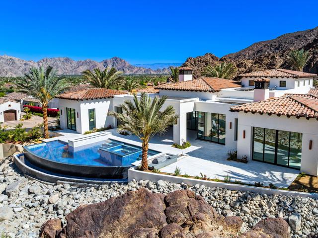 53985 Del Gato Drive, La Quinta CA: https://media.crmls.org/mediaz/e6fb7d4c-b481-4af3-8fb9-a1b6fd632733.jpg