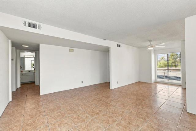 5115 E Waverly Drive #D30, Palm Springs, CA 92264