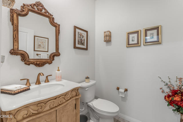 566 Purple Sage Lane, Simi Valley CA: https://media.crmls.org/mediaz/e6fbe585-5a77-4444-9aa3-6e00bd189140.jpg