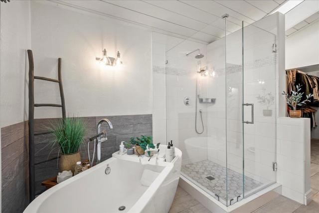 305 Albert Drive, Los Gatos CA: https://media.crmls.org/mediaz/e6fbec27-b006-43bf-96db-23af68f01a53.jpg