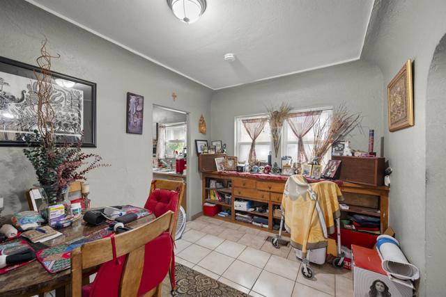 6352 Holabird St, San Diego CA: https://media.crmls.org/mediaz/e6fc97ba-9329-4d1a-bc3d-fcab48aa2ef9.jpg