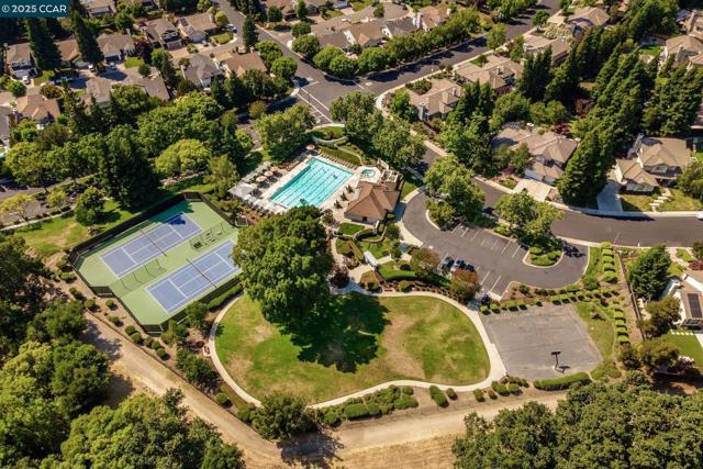 129 Alta Vista Way, Danville CA: https://media.crmls.org/mediaz/e6fcfd5c-64d6-44f7-82af-df83fafc810f.jpg