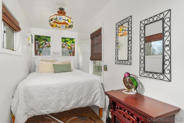 27350 Pachea Trl, Hemet CA: https://media.crmls.org/mediaz/e6fd062c-eef2-4d86-8d56-e7fd0009ffd9.jpg