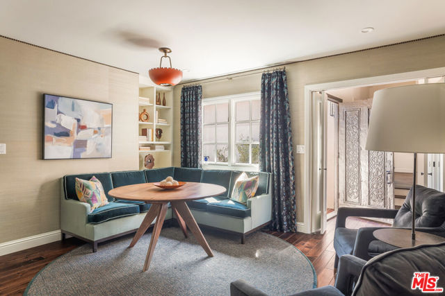 2770 La Castana Drive, Los Angeles CA: https://media.crmls.org/mediaz/e6fd7dfd-a10f-460c-82e1-e1a2991eec12.jpg