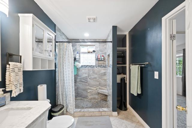 2714 Crownridge Ln, Spring Valley CA: https://media.crmls.org/mediaz/e6fe4824-1ae0-4115-8592-a03b72aad4de.jpg