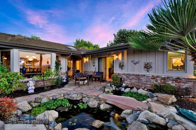 17505 Corte Lomas Verde, Poway CA: https://media.crmls.org/mediaz/e6fe5806-f322-48bf-b522-ef7ffc3e629d.jpg