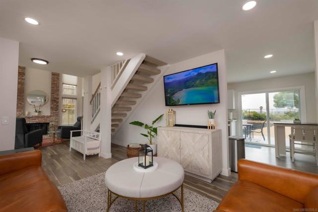 1426 Westwood Pl., Oceanside CA: https://media.crmls.org/mediaz/e6ff5ee1-24d5-4b55-9f93-a7c5cfcaa086.jpg